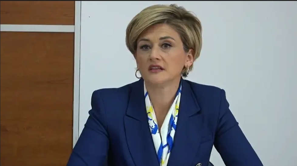 2 Kusari-Lila: Lajçak propozoi që Kosovës t’i vendosen masa